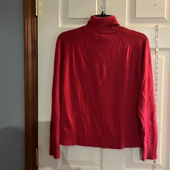 Pursuits,Ltd.-size L-red silk blend turtleneck pull over sweater, ribbed details - Picture 2 of 10